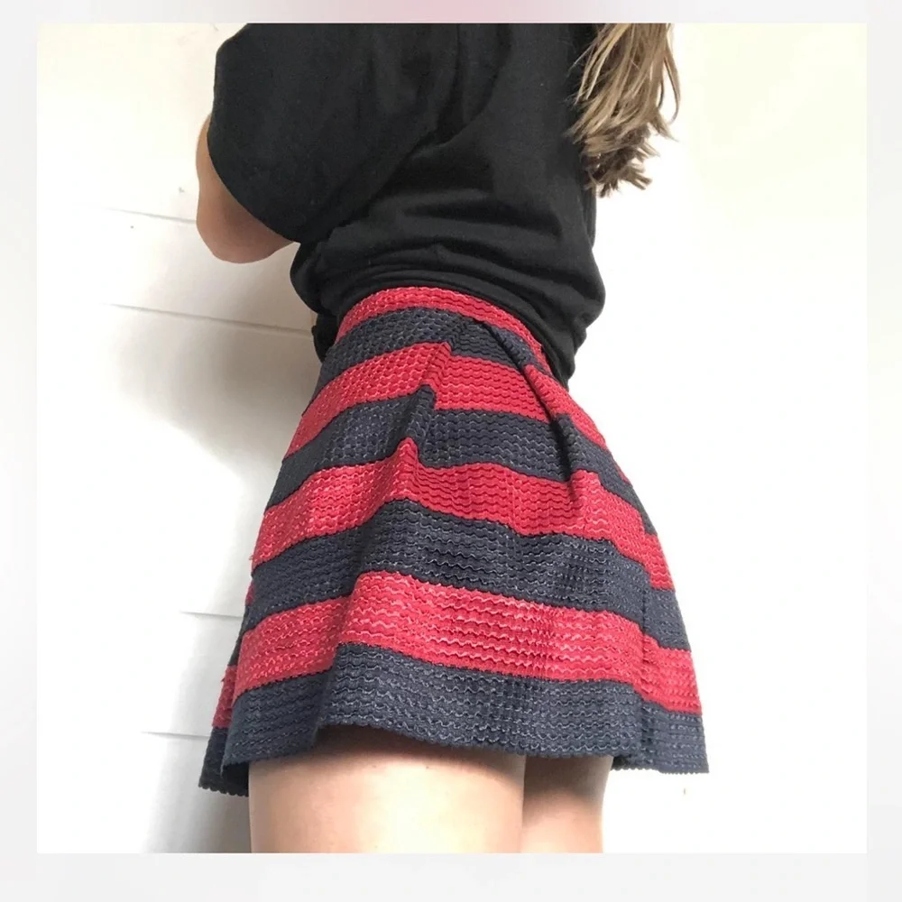 HAVE BRAND SKIRT mini Black & Red stretchy striped pattern NWT - Picture 1 of 1